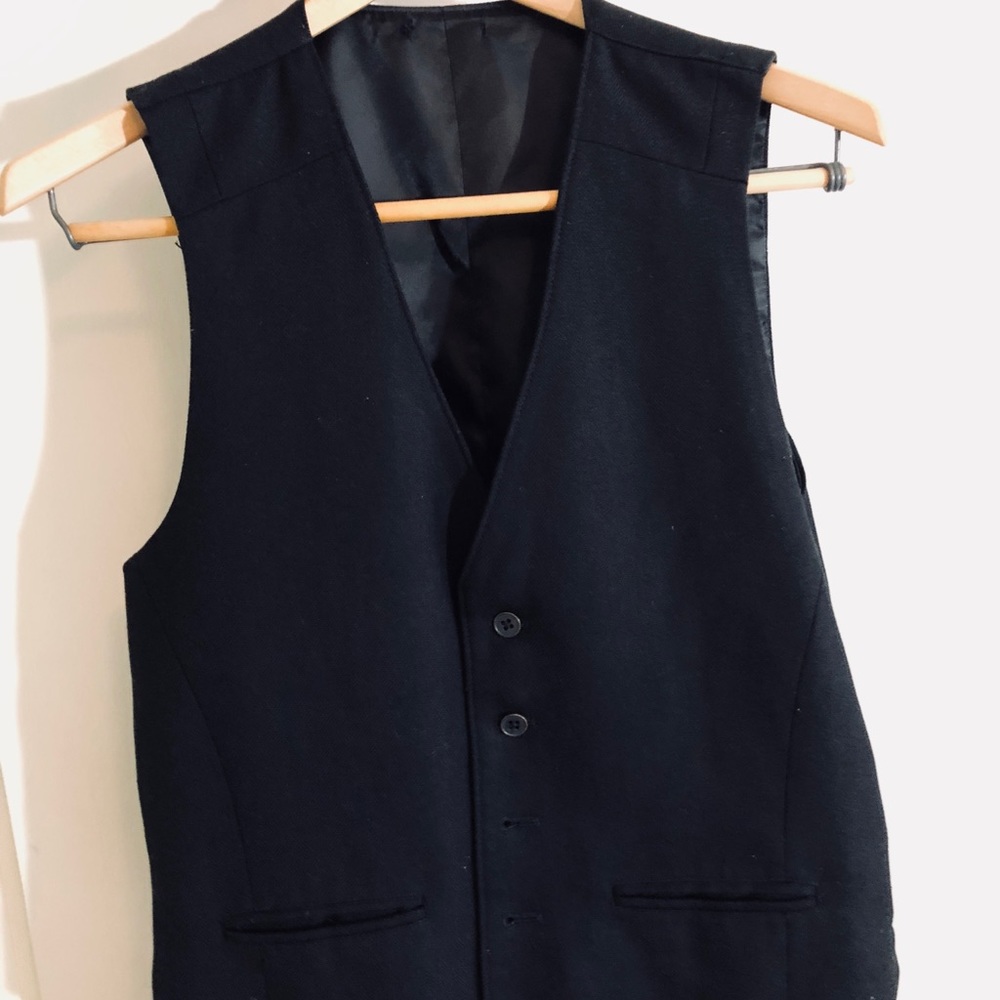Black vest